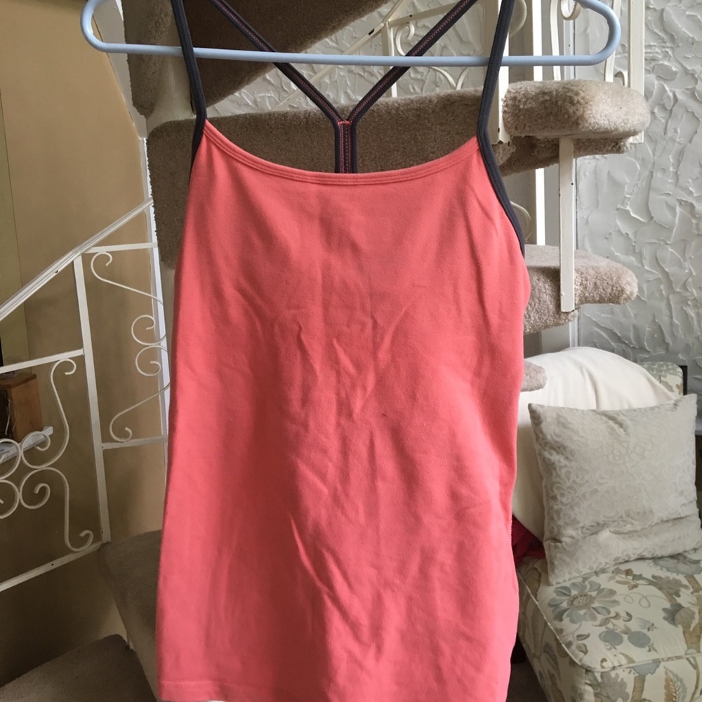 Salmon pink lululemon power y size 6 (make offer)